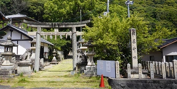 豊かな自然と落ち着いた雰囲気の霊園