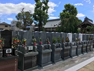 バリアフリーに配慮した霊園寺院墓地