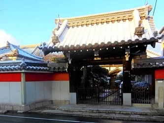 大阪市天王寺区にある寺院墓地