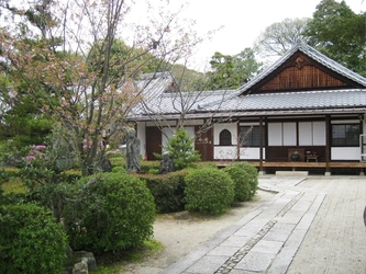 真言宗の寺院墓地