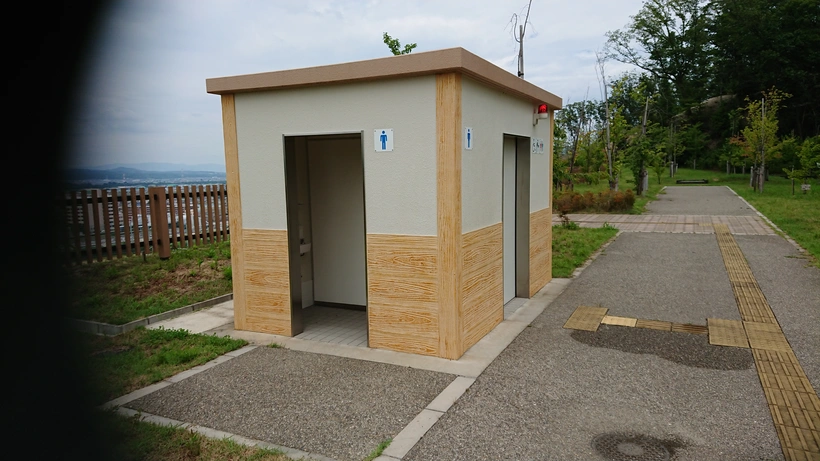 木津川市市営墓地 思いでの丘霊園 トイレの写真