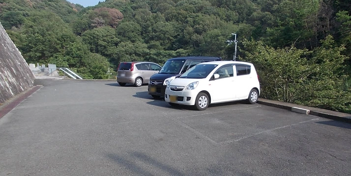 京都南大霊園 駐車場の写真