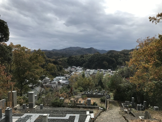 本告寺霊園 