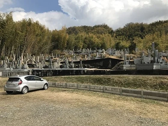 綺田墓地 駐車場の写真