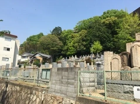 西墓地 岡本光明寺 