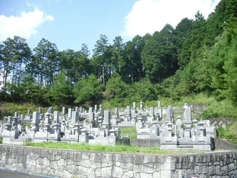 神崎郡市川町にある寺院墓地