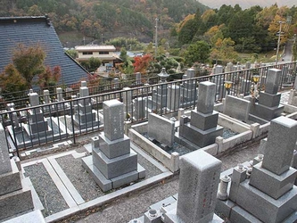 日本一の里山に唯一の寺院墓地