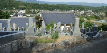 緑豊かで心落ち着く川辺郡猪名川町の霊園