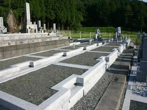 丹波市 谷川東墓地