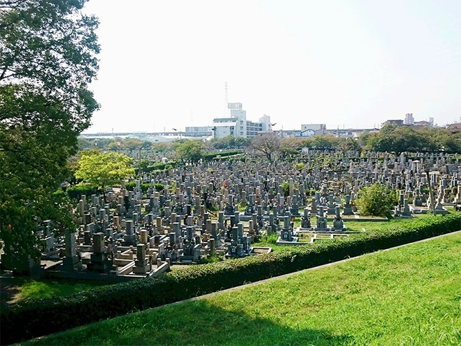  尼崎市弥生ケ丘墓園