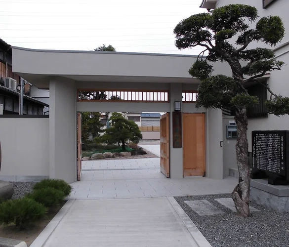 寳樹院霊園 山門