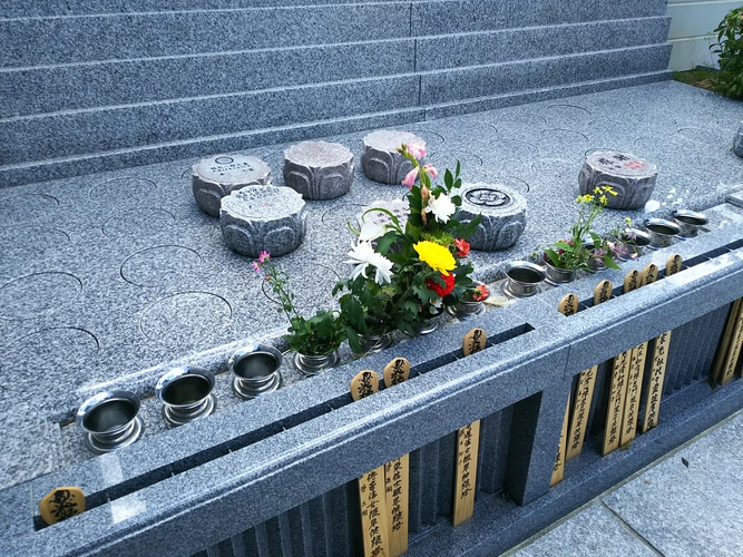 三田市 光明寺墓地 永代供養墓