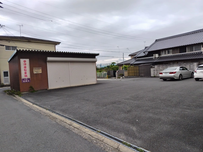 大和まほろば霊園 駐車場の写真