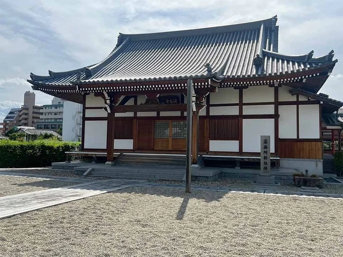 大和郡山市 洞泉寺墓地