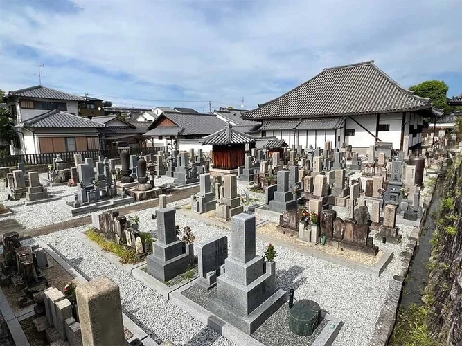 実相寺墓地 