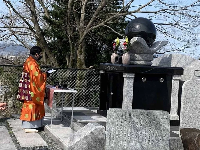 青垣霊園「さくら廟」 