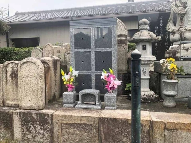 野洲市 西方寺 のうこつぼ