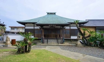 宗教不問の寺院墓地