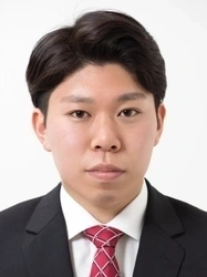 有限会社 山秀石材  総務 篠塚健太様