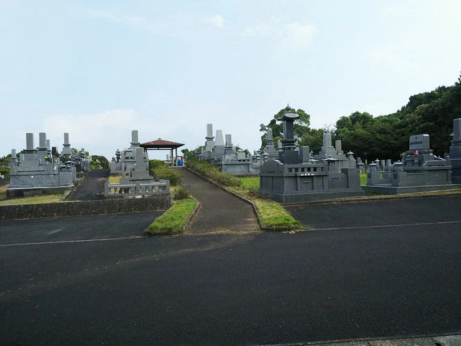 築上町営 やすらぎの丘霊園 