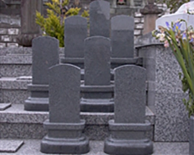 石塔墓（2名以上）の写真1