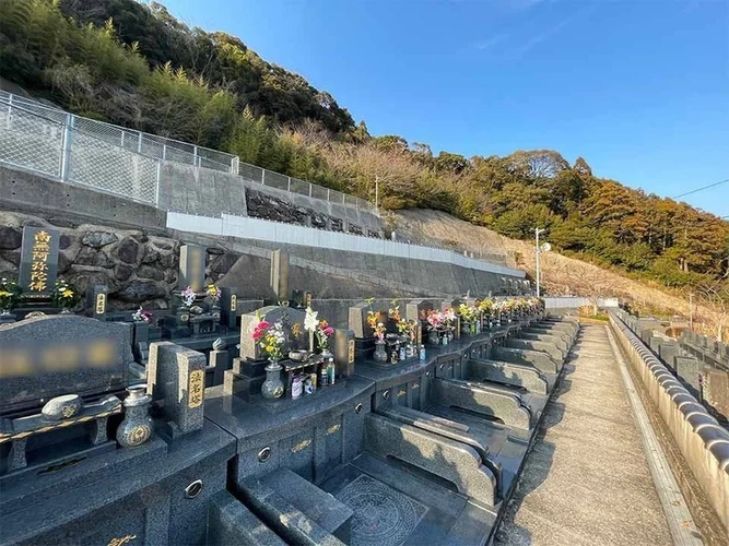 西部霊苑（永代供養付き納骨堂・一般墓） 