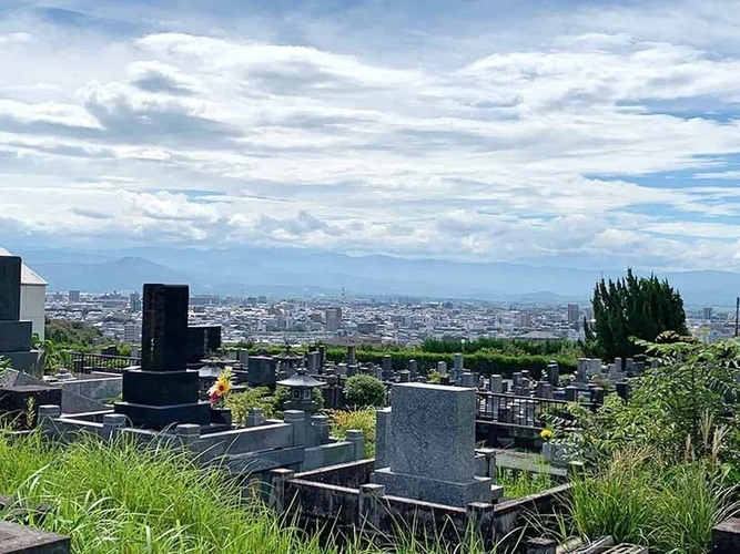 竜田山特選墓地 