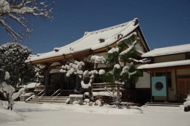 浄土真宗本願寺派 西乗寺 倶会一処殿 