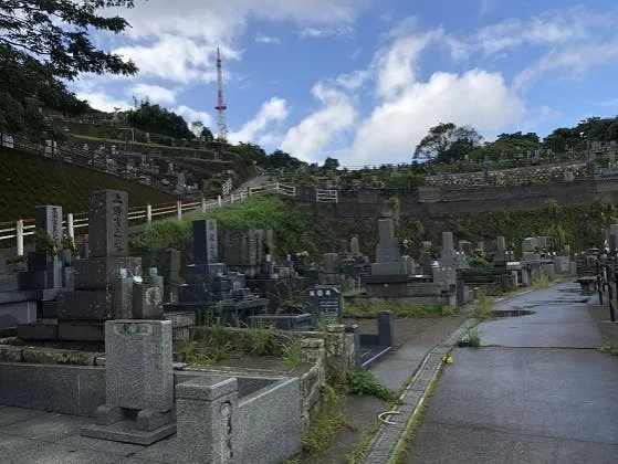 鹿児島市営 露重墓地 