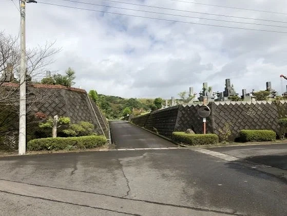  小山田霊苑