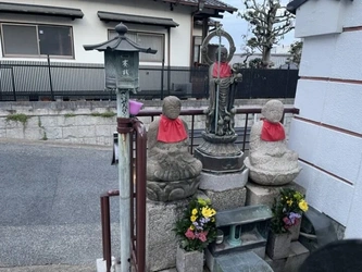 豊かな自然と落ち着いた雰囲気の寺院墓地