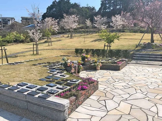 四日市市 桜葬墓園 樹木葬