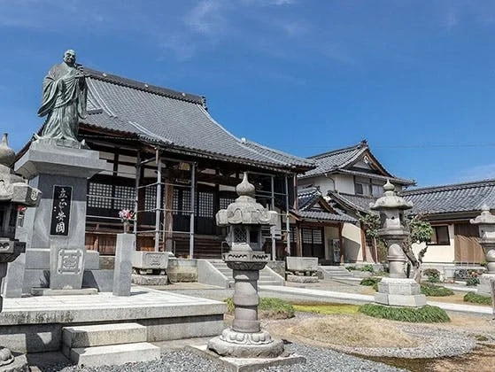 法華寺永代供養墓 久遠の碑 