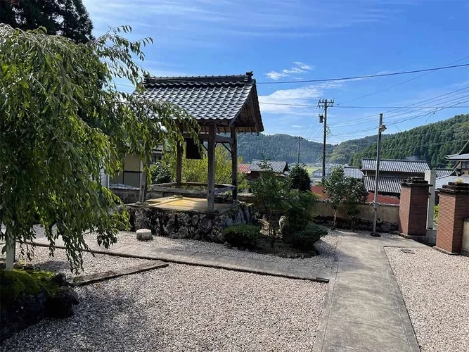 さばえ明厳寺 里山型樹木葬 木漏れ日 