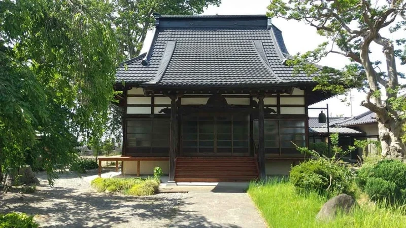 鎌田山 本誓寺