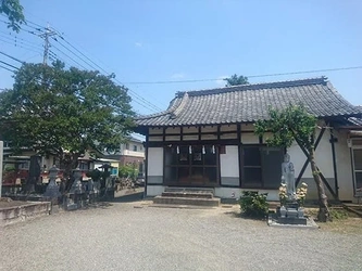 中央市にある寺院墓地