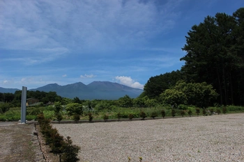 豊かな自然に囲まれた霊園