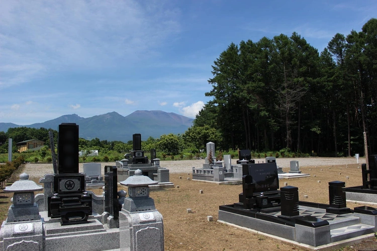 佐久市 御代田藤塚霊園