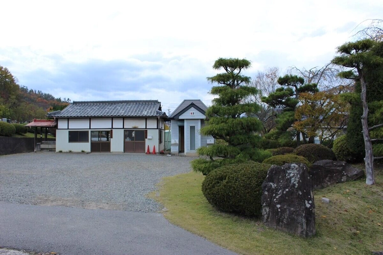 上田市霊園 休憩施設の写真