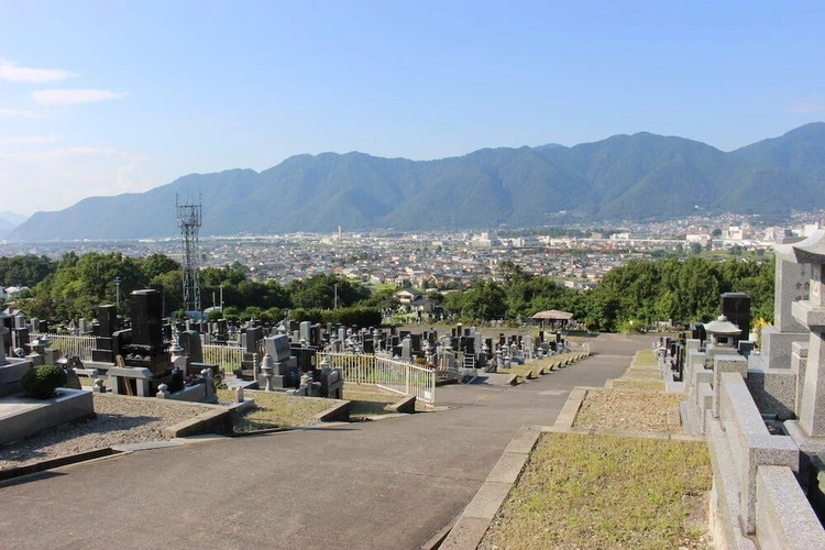 小牧山霊園 