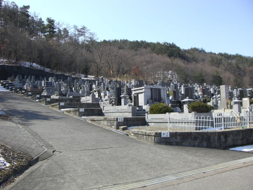 小牧山霊園 