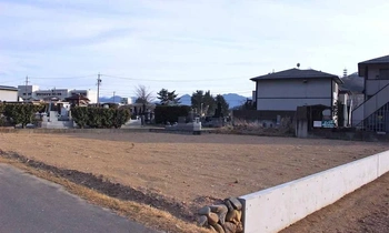 上田市にある寺院墓地