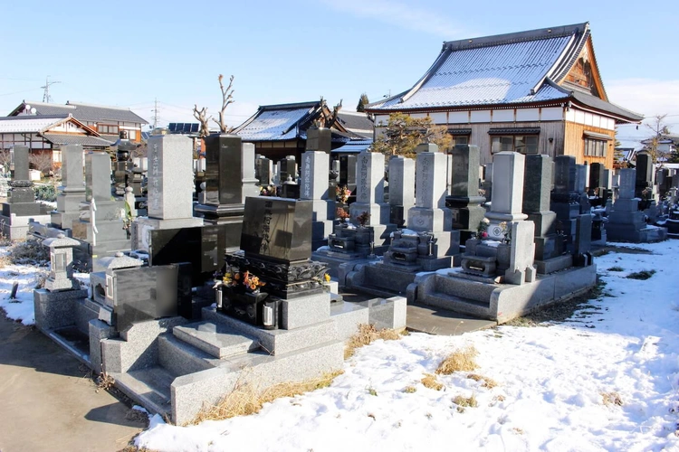 上水内郡飯綱町 常福寺墓地