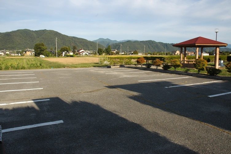 安曇野市営 上沢霊園 駐車場の写真