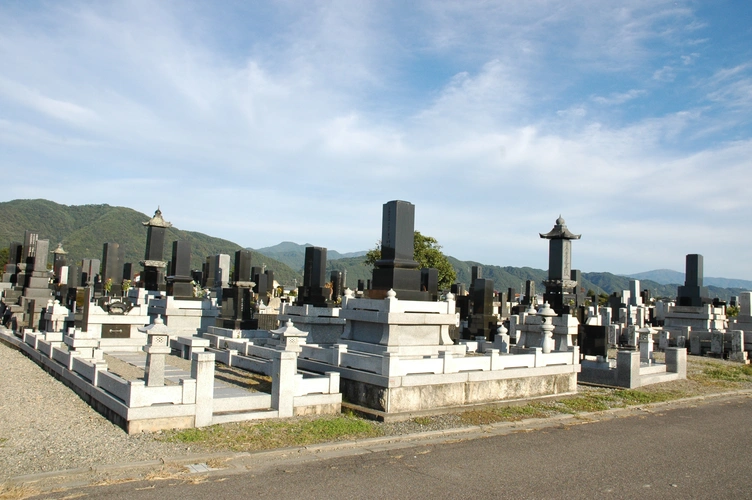 安曇野市営 上沢霊園 