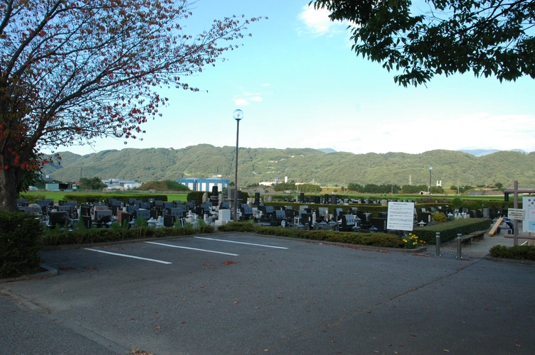 安曇野市営 飯田霊園 駐車場の写真