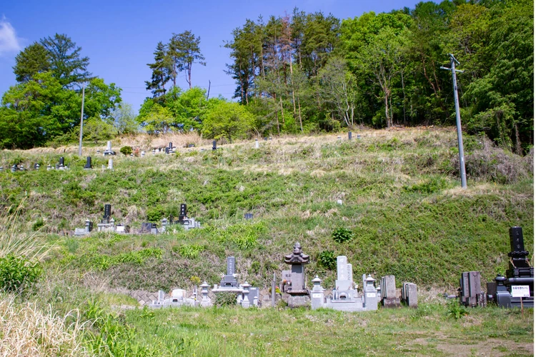 東御市 前山霊園