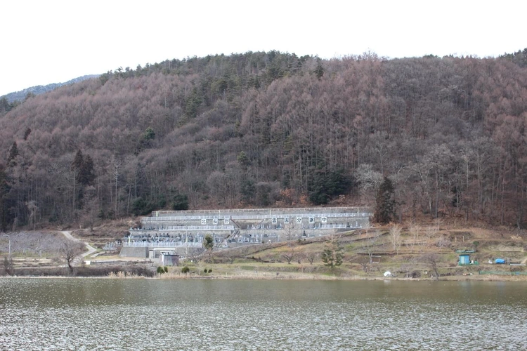 上水内郡飯綱町 真田霊園