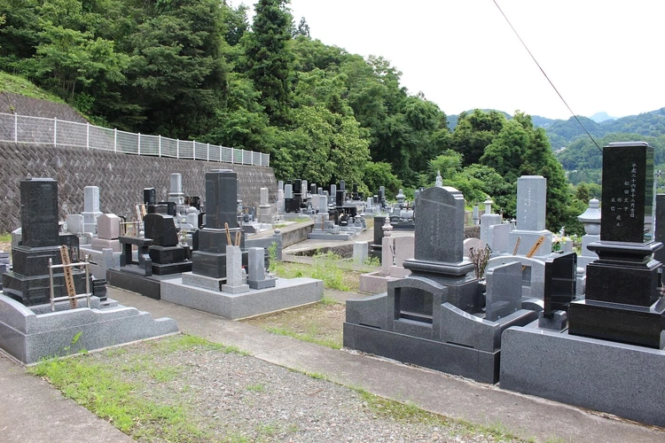 上水内郡飯綱町 荒神堂墓地