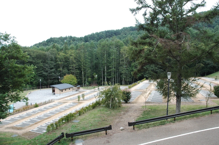 山形村営 なろう原霊園 